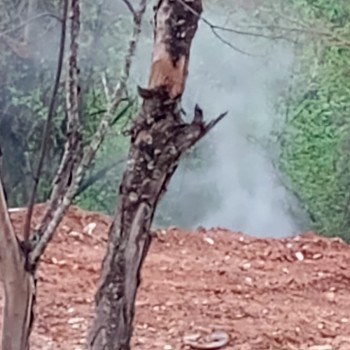 Incêndio subterrâneo em depósito de resíduos na Vila Furquim é reativado após chuvas em Presidente Prudente